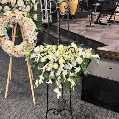 Cascading Portrait Flowers