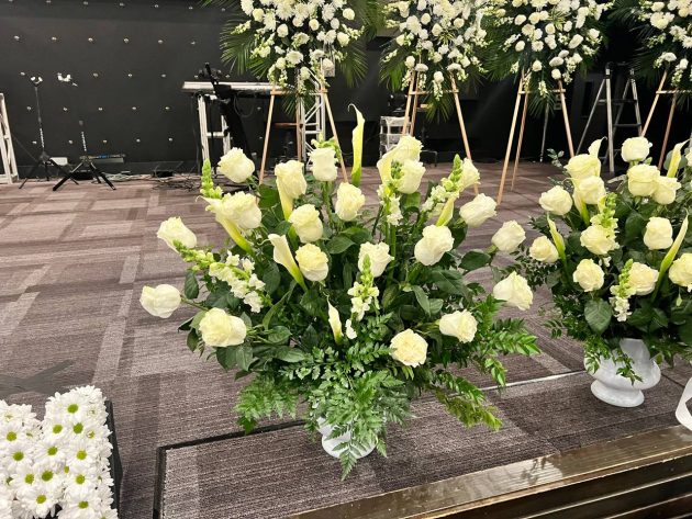 Premium Roses and Calla